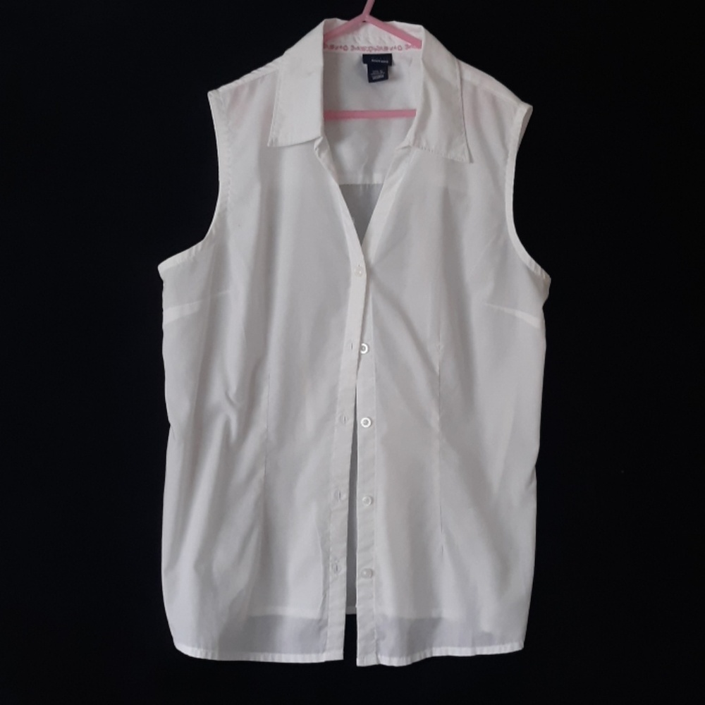 Basic edition womans top. Sleaveless